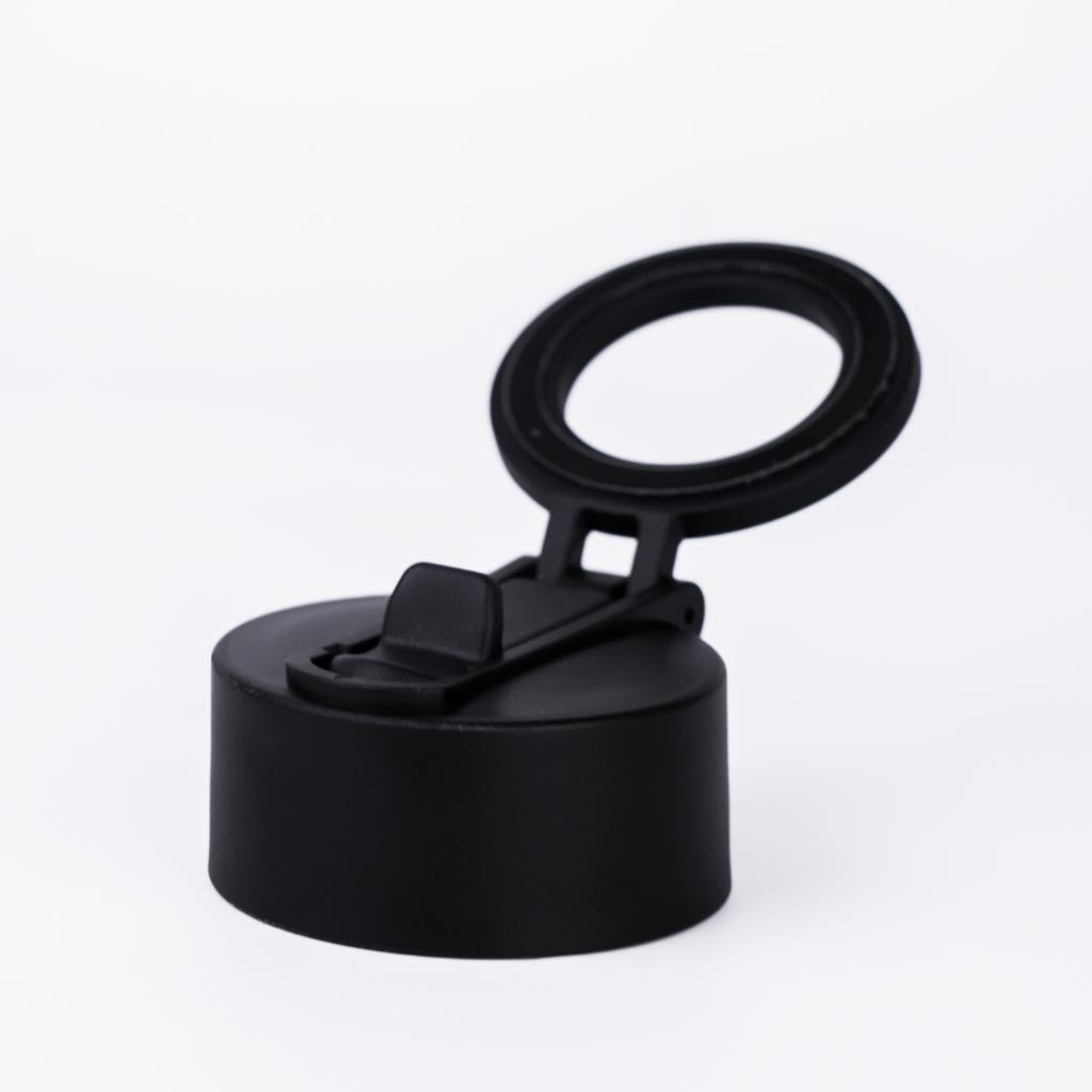 Straw Lid with Mobile Magnet
