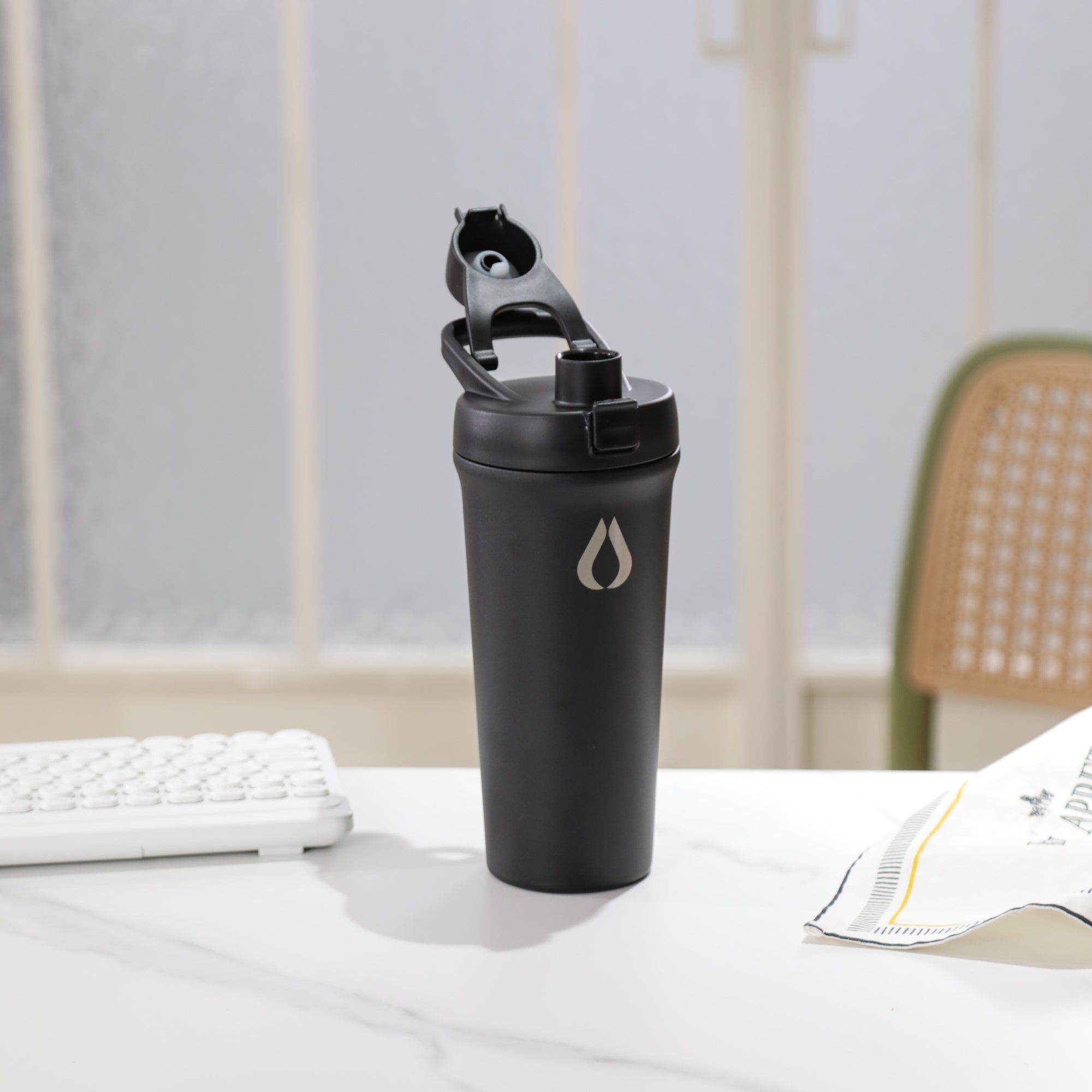 Shaker - 750ML - Sort
